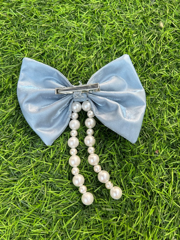 BOW WITH PEARLS